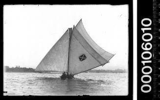 18-footer MASCOTTE under full sail on Sydney Harbour