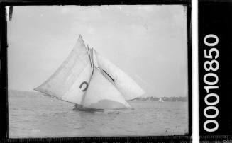 18-footer PASTIME sailing on Sydney Harbour