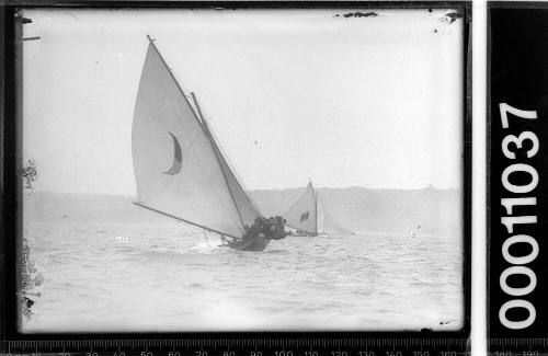 18-footers KERIKI and ONDA racing on Sydney Harbour