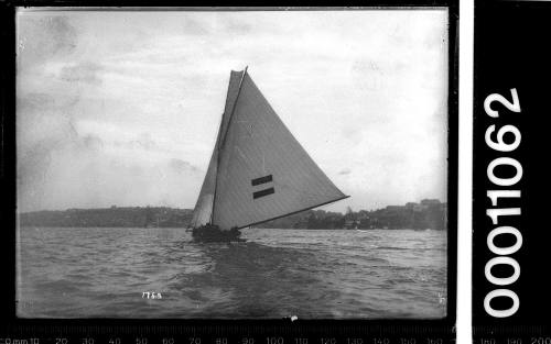 18-footer HC PRESS sailing on Sydney Harbour