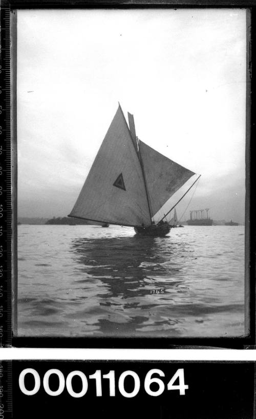 18-footer HASTINGS and RAN lighter MOOMBAH on Sydney Harbour