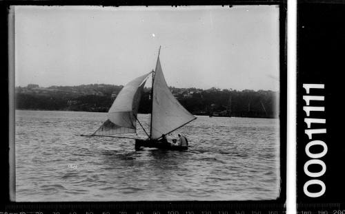 10-footer sailing on Sydney Harbour