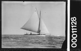 Yacht close to Sydney Heads