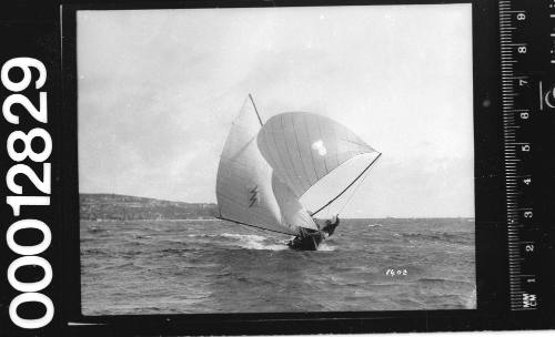 16-foot skiff LIGHTNING off North Head, Sydney