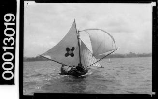 6-foot skiff COMMONWEALTH sailing on Sydney Harbour