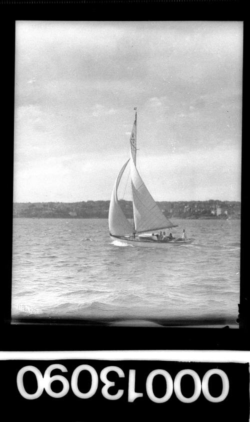 Amateur class yacht, A73, sailing on Sydney Harbour