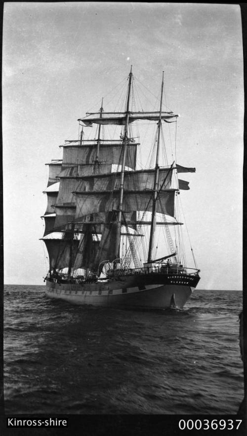 KINROSS-SHIRE : four masted barque sets sail at sea