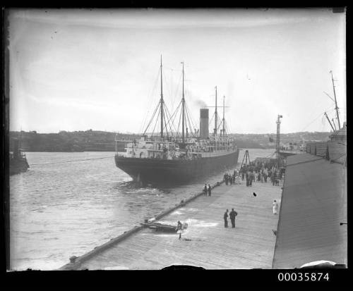 SS CERAMIC departing the White Star Line wharf at Millers Point