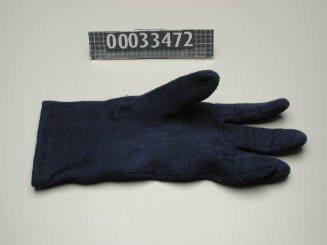 Left hand thermal glove from BLACKMORES FIRST LADY