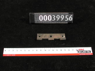 Rectangular-shaped metal hinge