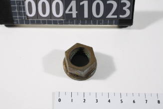 Metal screw nut