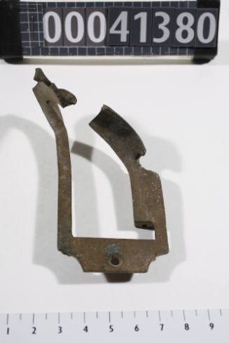 Metal handle surround