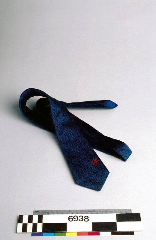 Silk navy blue tie