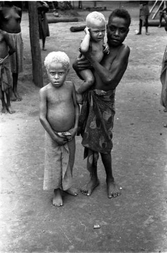 View of three children 