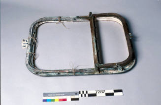 Rectangular porthole frame