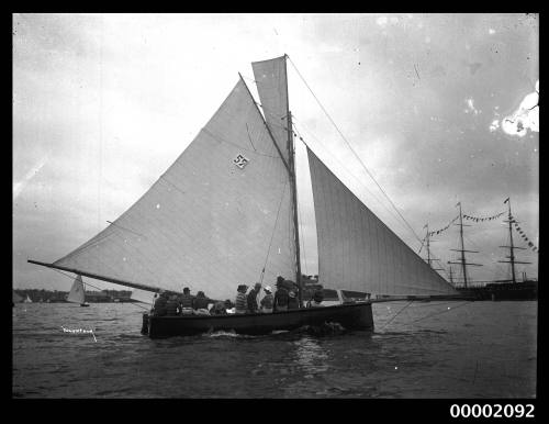 24-footer VOLUNTEER sailing on Sydney Harbour