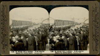 American fleet in Australia, men leaving Port Melbourne pier