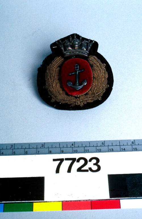 Merchant Navy officer's cap insignia