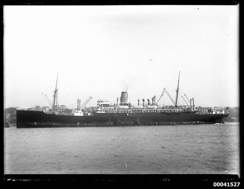 SS LARGS BAY of Adelaide arriving from London via Portsmouth Monday morning 10 December 1923