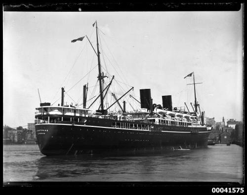 CARTHAGE berthing at No 4 Circular Quay West from Pyrmont on Thursday 16 June 1932