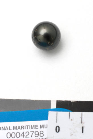 Black spherical pearl