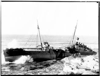 Wreck of SS MINMI at Cape Banks