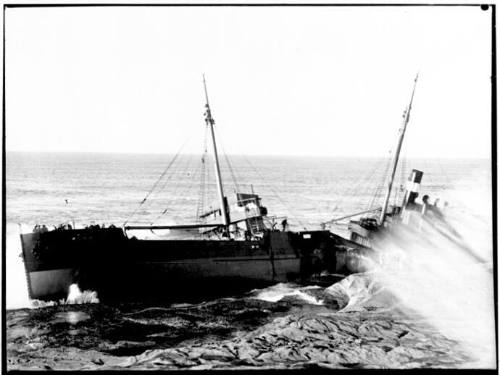 The SS MINMI wreck at Cape Banks, NSW