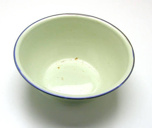 Enamel bowl from the KAYUEN