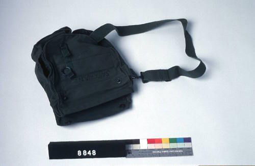 Carry bag for chemical-biological field mask M1