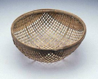 Bamboo sieve for vegetables, similar to those used on TU DO