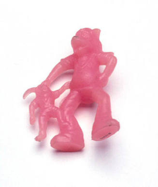 Wolf figurine, similar to toys taken on TU DO
