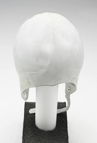 Women's white rubber swimming cap