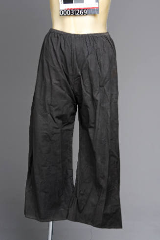 Women's trousers similar to those worn on TU DO