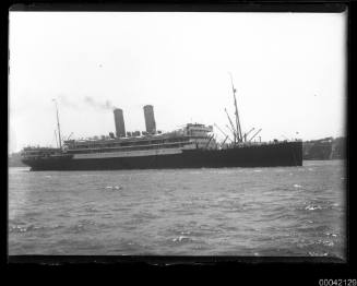 RMS ORVIETO leaving Circular Quay on 27 December 1919, photo from Fort Macquarie