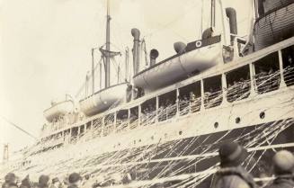 SS HOBSONS BAY departing Sydney