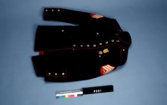 US Marine Corps jacket with the Vietnam Service Medal : uniform of Sergeant Elmer R. Bunting
