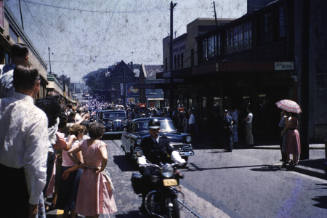 Queen Mother's motorcade slide