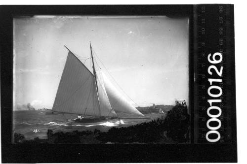 Starboard vidw of a gaff rigged yacht on Sydney harbour