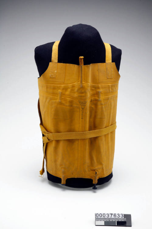 HSK KORMORAN life jacket