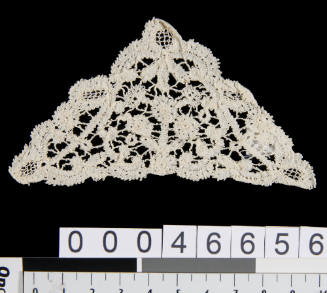 Pearl bobbin lace triangle