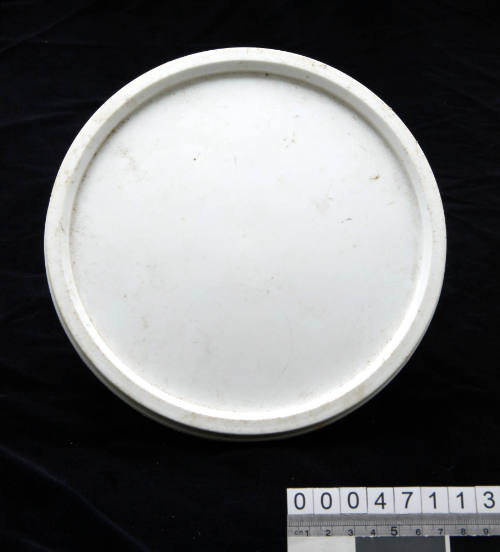 Plastic bucket lid taken on board LOT 41