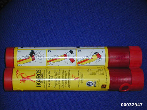 Ikarus original hand-held rocket parachute flare