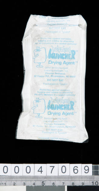 Packet of moisture drying agent carried on LOT 41