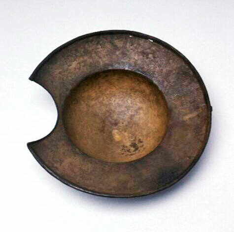 Barber's bowl from the wreck site of the VERGULDE DRAECK