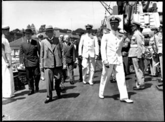 HMAS SYDNEY (II) returning to port, 10 February 1941