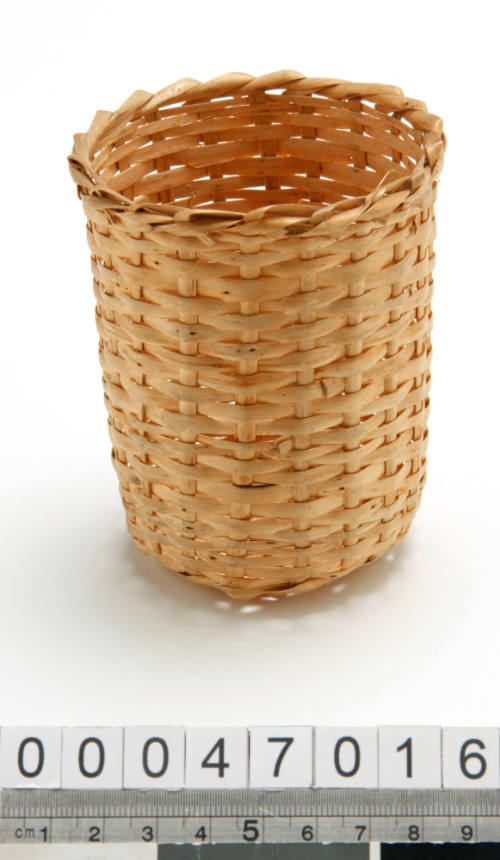 Wicker case for drinking glass