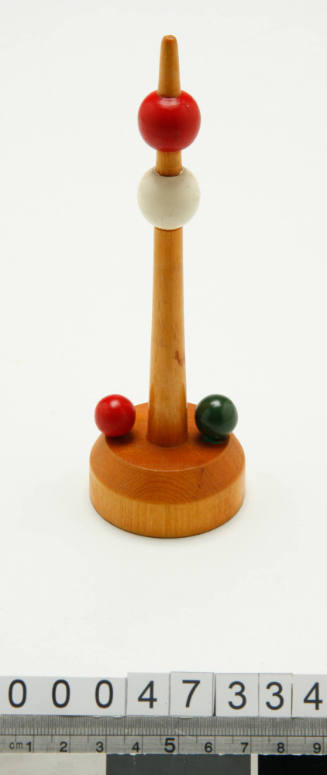 Navigation testing stand with two black balls