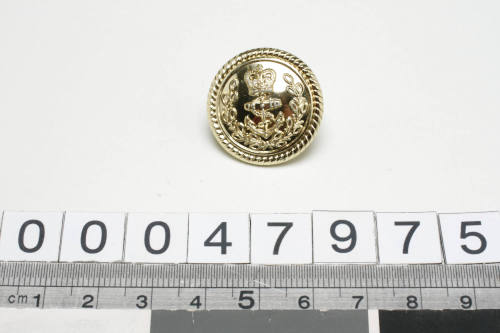 RAN officer's uniform button with manufacturer GAUNT B'HAM inscribed verso