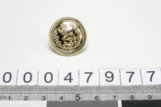 RAN officer's uniform button with manufacturer GAUNT B'HAM inscribed verso