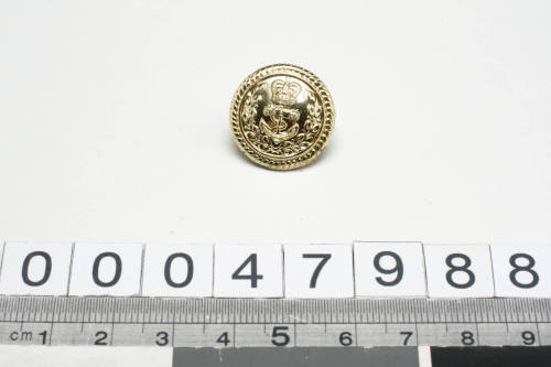 RAN officer's uniform button with manufacturer GAUNT B'HAM inscribed verso